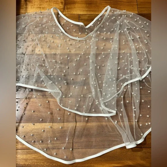 NWT-Elegant White Pearl-Embellished shawl for wedding dress - Picture 4 of 5